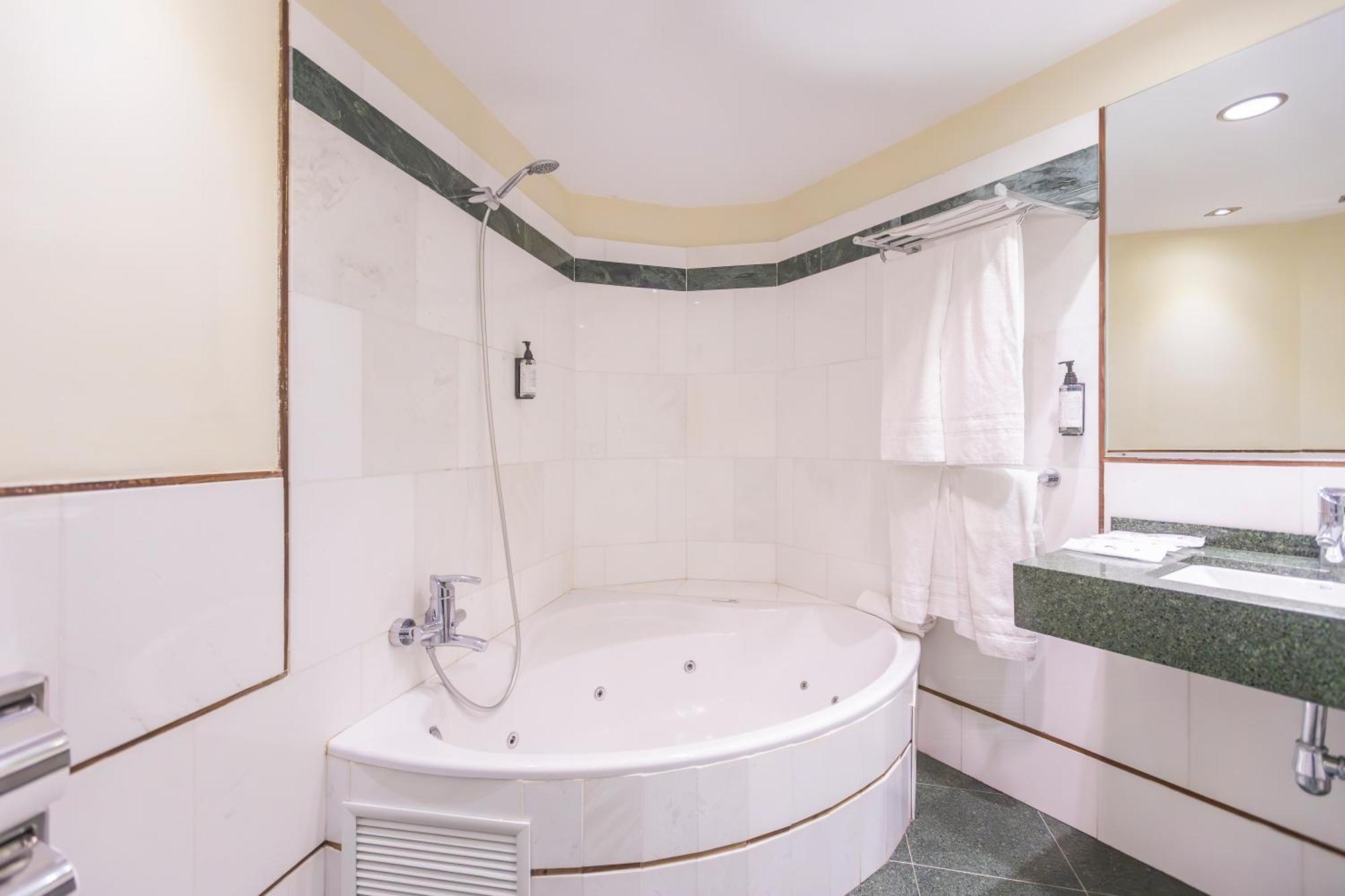 Hotel Portomagno 4*