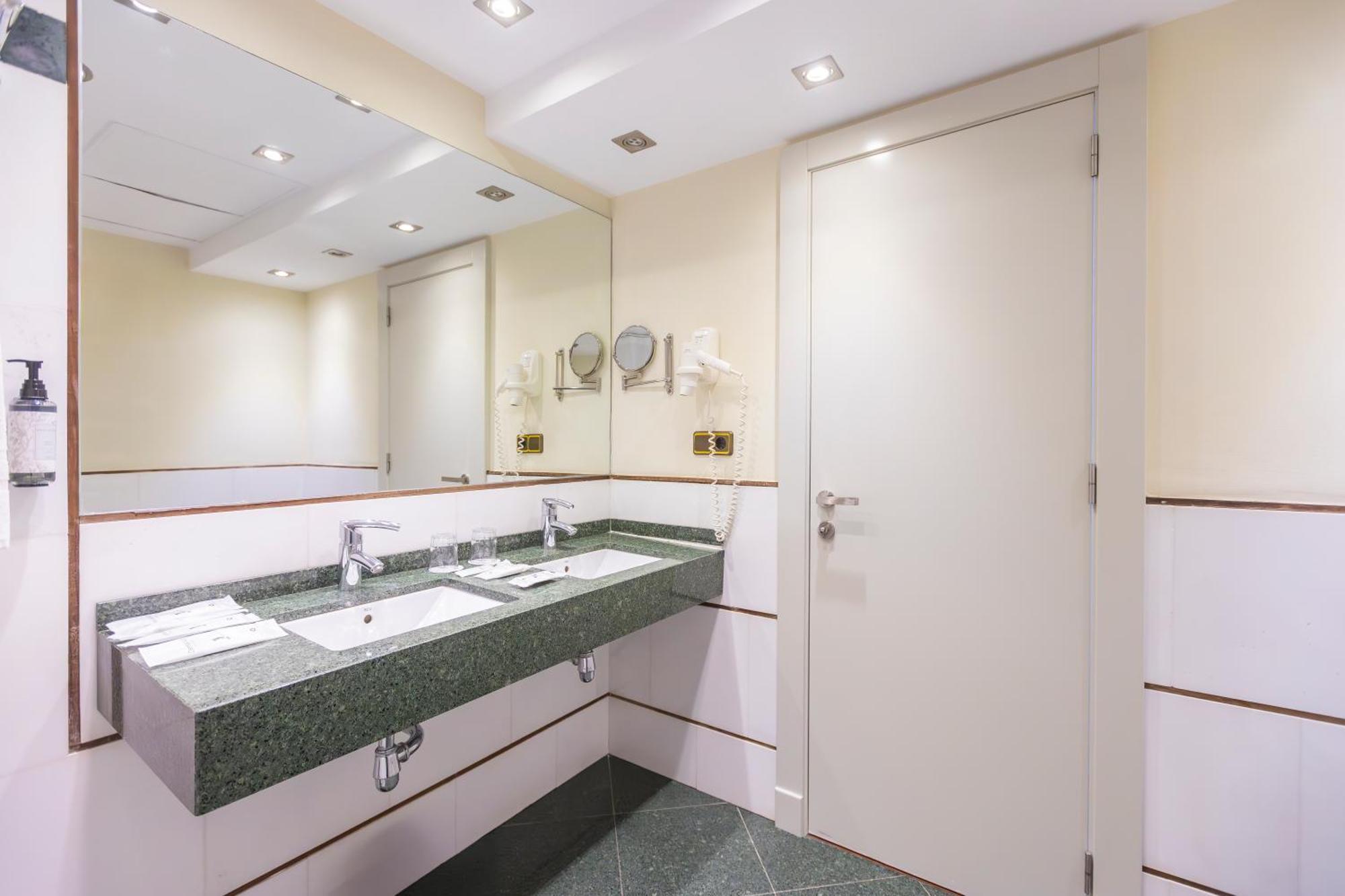 Hotel Portomagno Aguadulce (Almeria)
